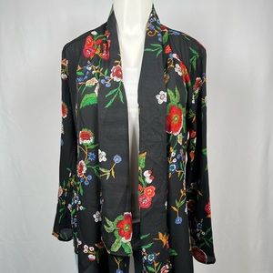 Black Floral Lightweight Sweater Size Medium